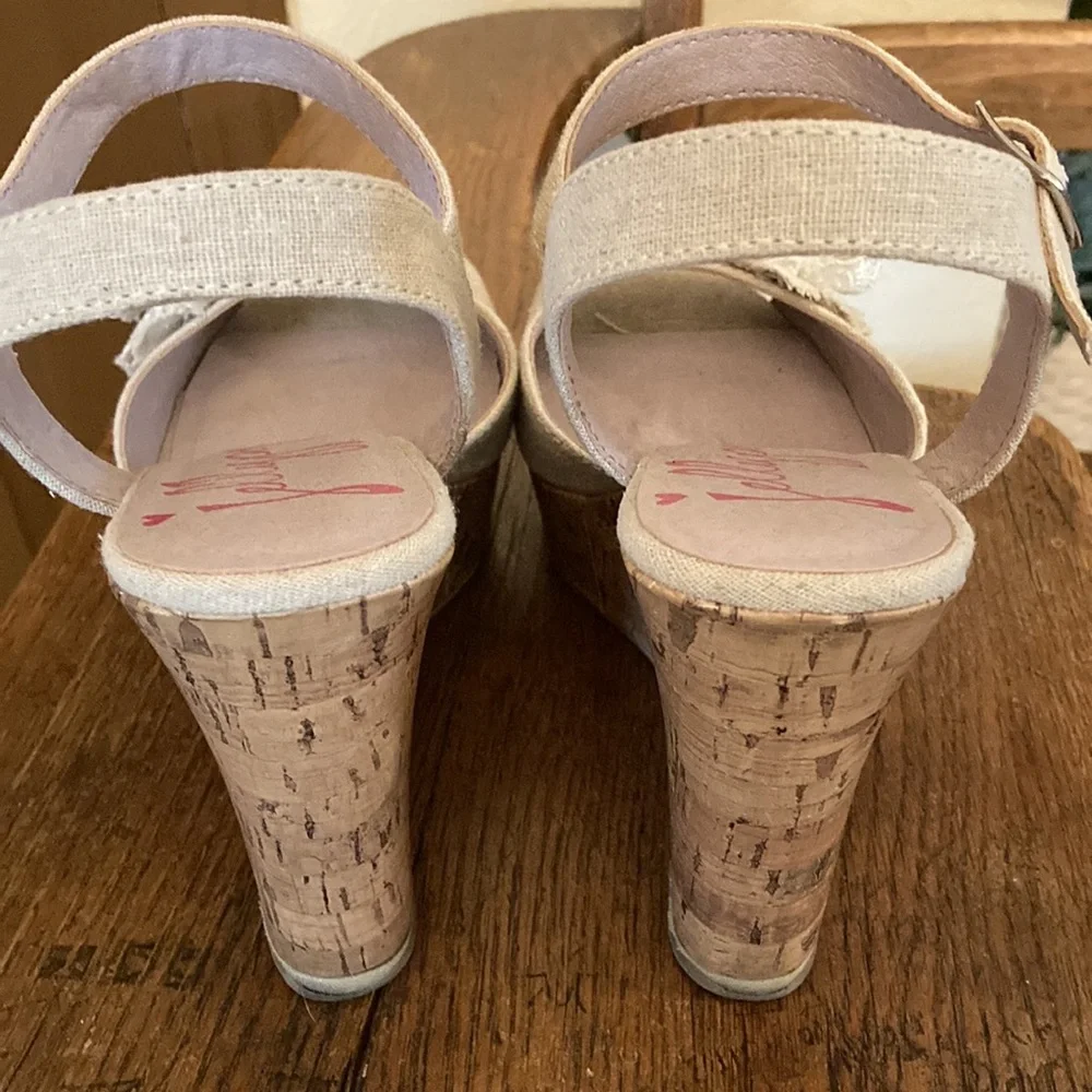 Jellypop Aston Wedge Sandals Like New!